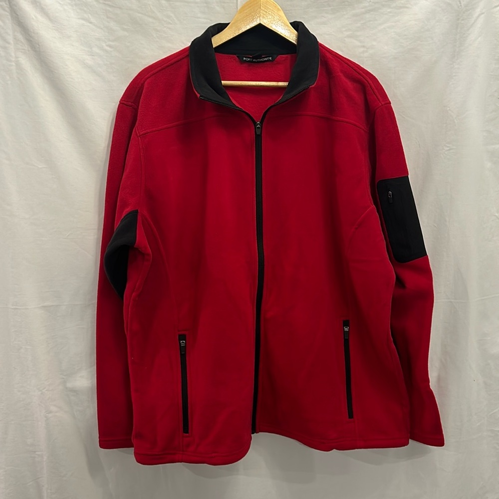 Port Authority men’s zip up jacket